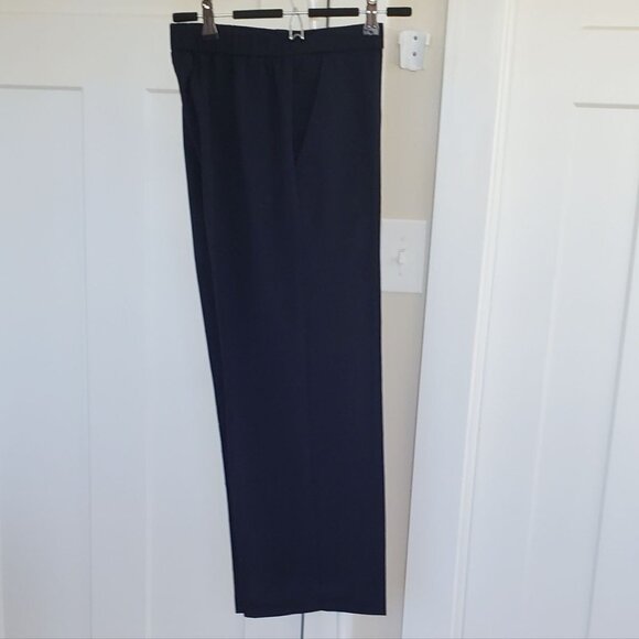 SAG Harbor Black Petite Crop Pant. Size 6P - Picture 7 of 8